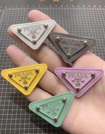 Small logo leather patch